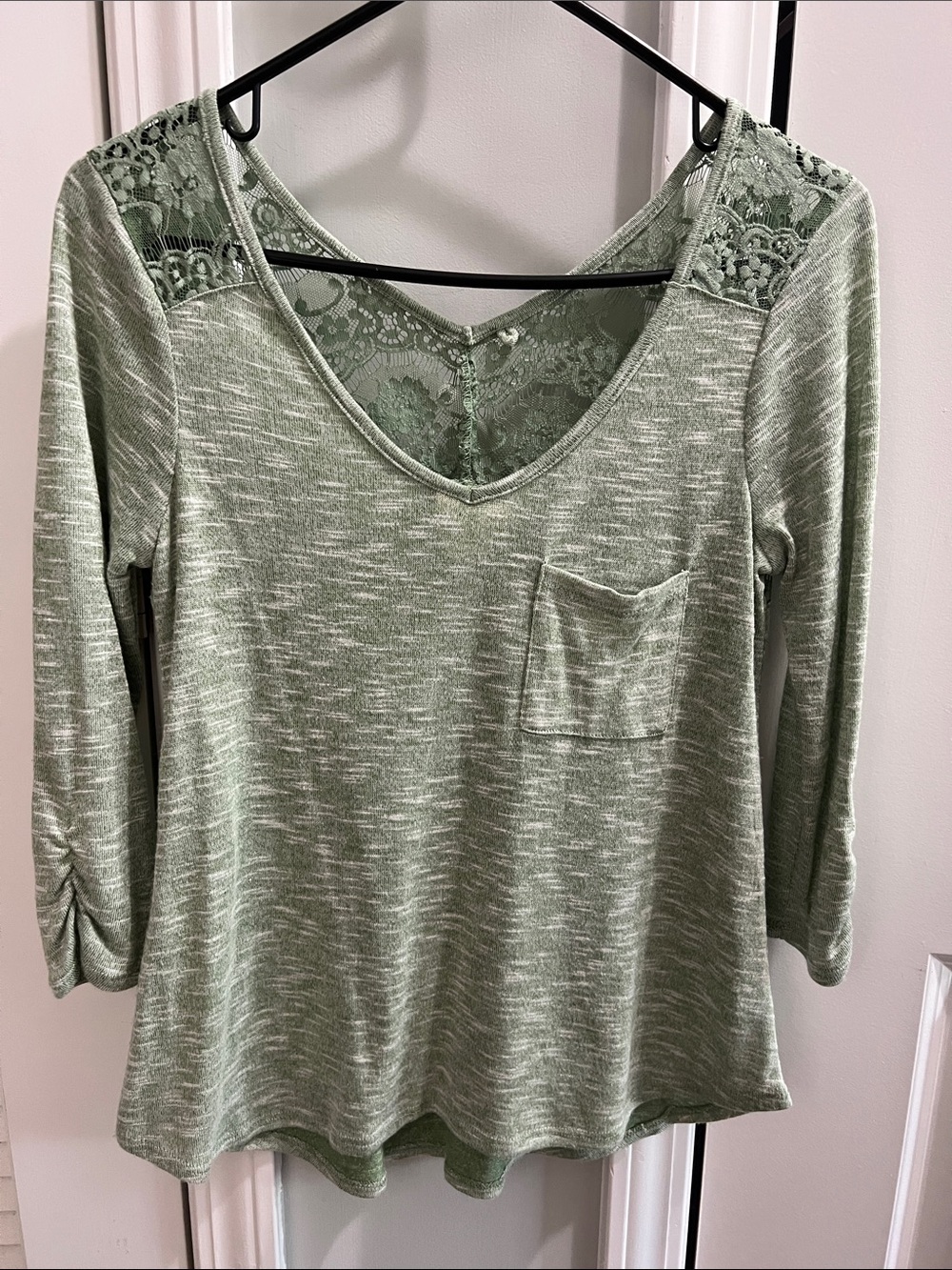 Belle Du Jour Lace Yoke V‑Neck Pocket Top - Light Green